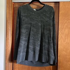 RBX woman's size M grey camo long sleeve.